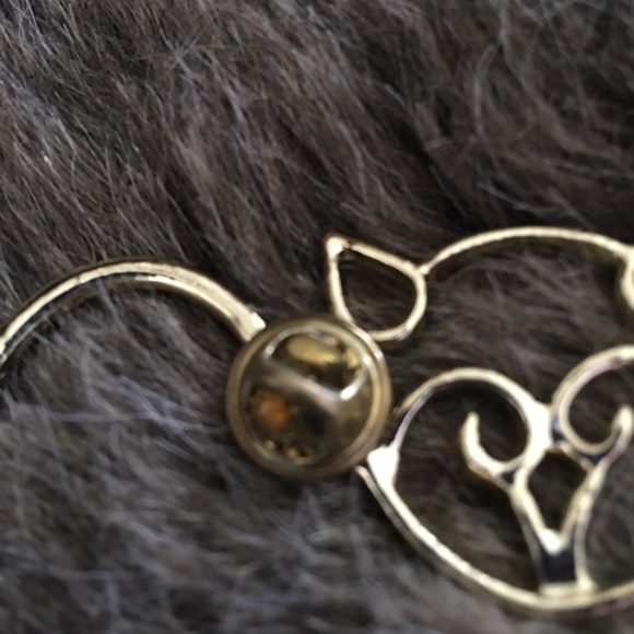 Vintage gold tone large cat outline pin brooch - Picture 3 of 4